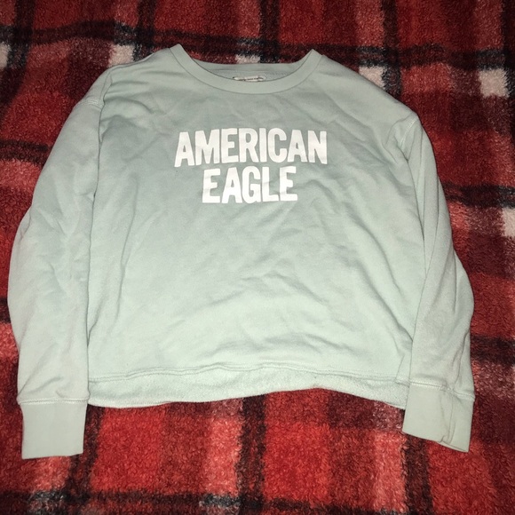 American Eagle crewneck sweater
